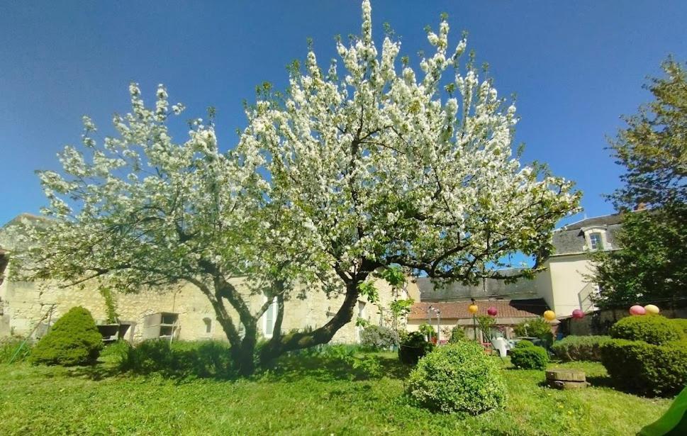L'Etape De Loudun Hotel Exterior photo